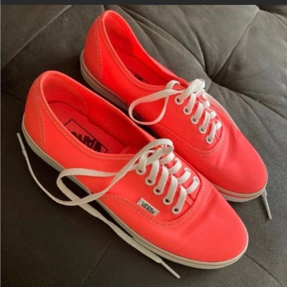 EUC Vans canvas skates shoes sneakaers size 6.5 (37) - Picture 6 of 6